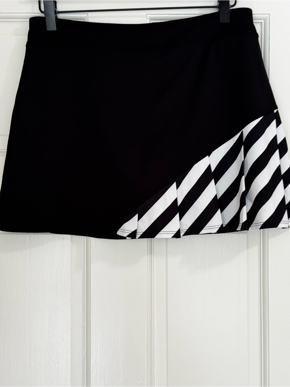 Slazenger Golf Black White Striped Pleated Performance Skort